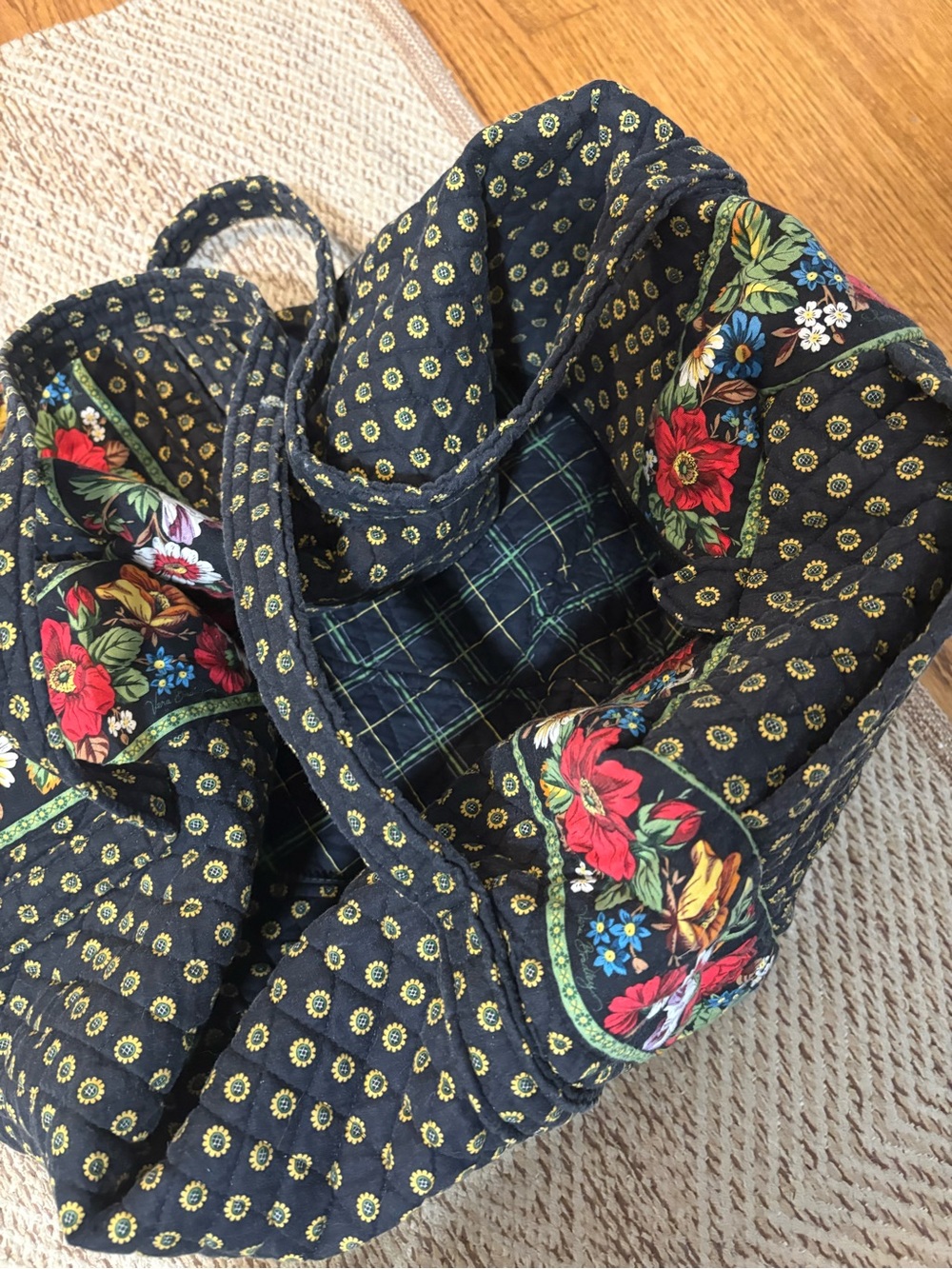 Vera Bradley Duffle - Picture 4 of 5